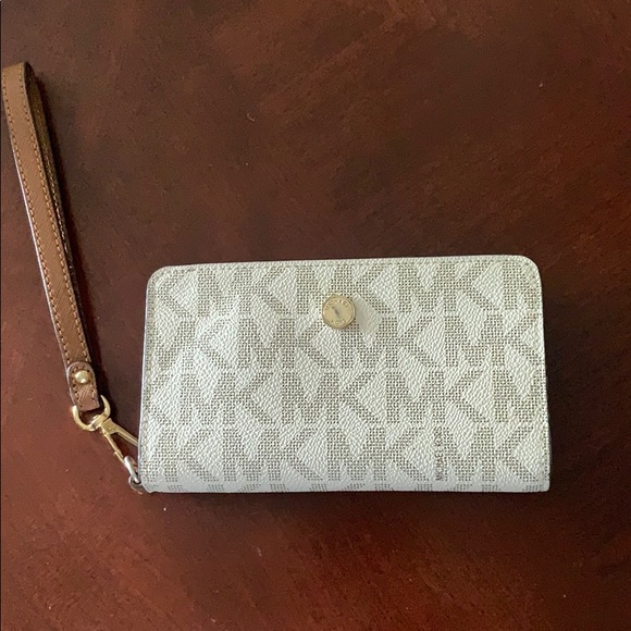 Michael Kors Handbags - MK Original Wallet